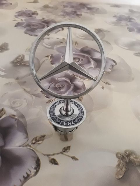 "Mercedes W124, 202, 203, 210, 211" qabaq nişanı — Bakı