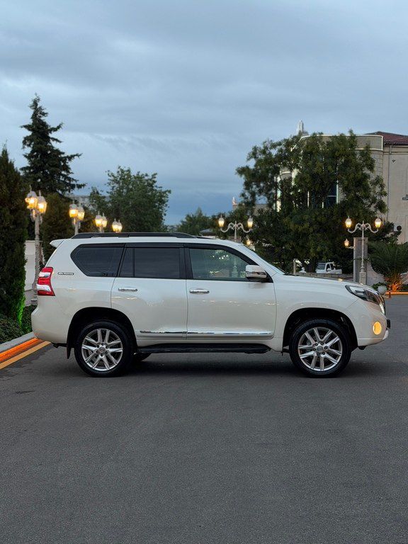 Toyota Land Cruiser Prado, 2.7 L, 2011 il, 258 000 km 77-GP-677 — Avtomobillər, Bakı (9)