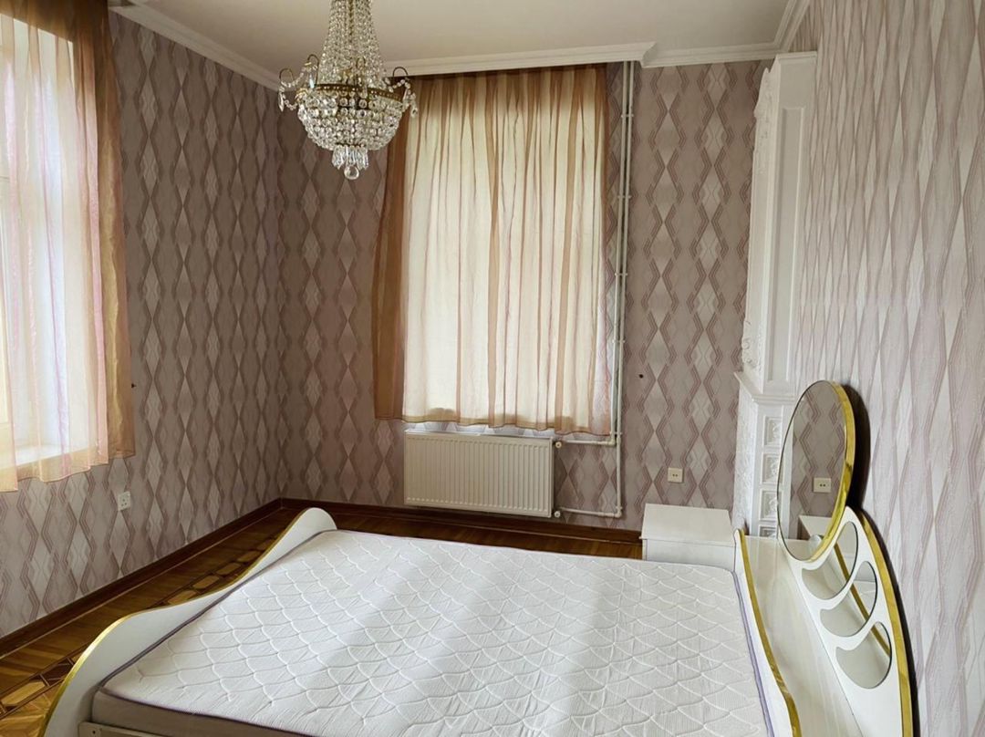 4 otaqlı mənzil, 150 m², Niyazi küçəsi, 5 — kirayə — Mənzil, Bakı (6)