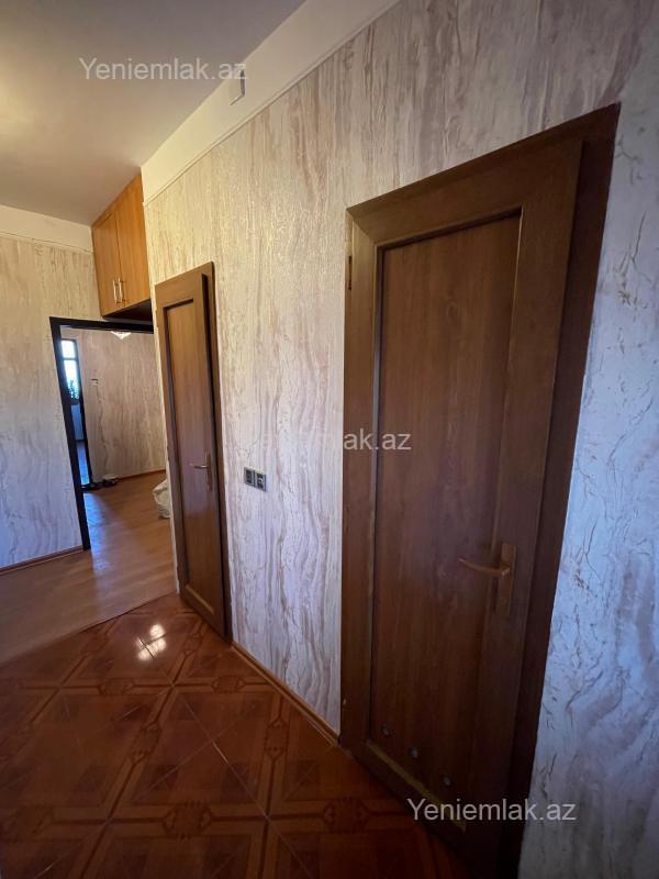 Satılır 2 otaqlı Bina evi menzil (Köhnə tikili), 64 m², 6-cı mikrorayon — Mənzil, Sumqayıt (11)