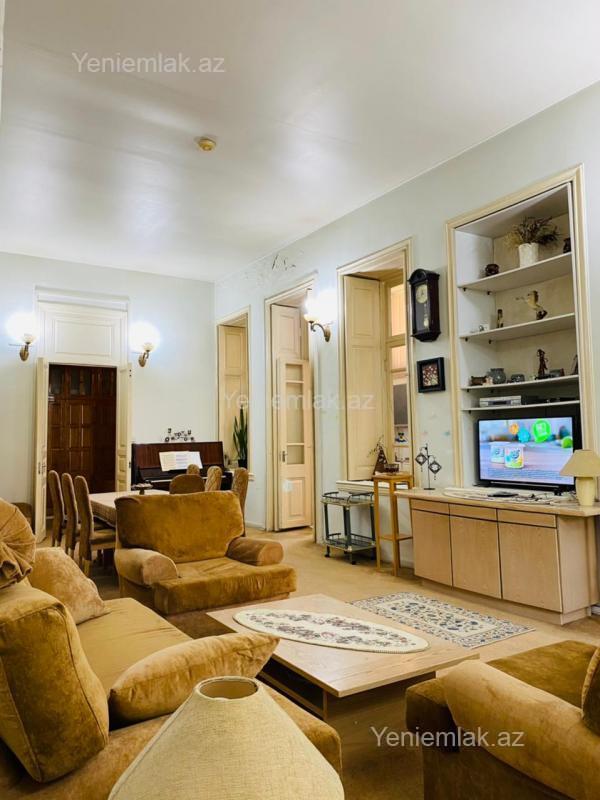Satılır 5 otaqlı Bina evi menzil (Köhnə tikili), 165 m², Səbail rayonu — Mənzil, Bakı (5)