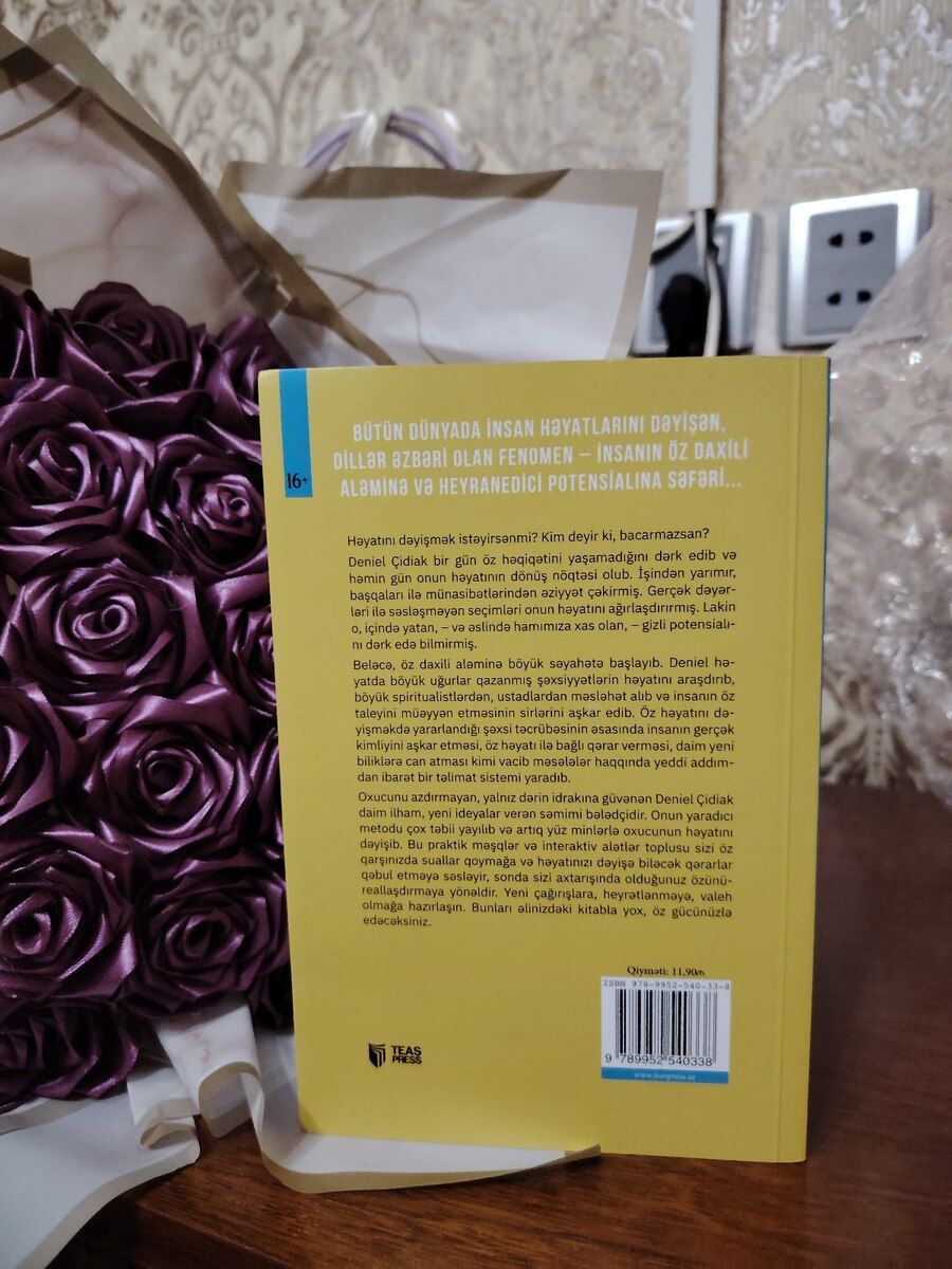 Deniel Çidiak Kim deyir ki, bacarmazsan bacararsan kitabı — Kitablar və jurnallar, Bakı (2)