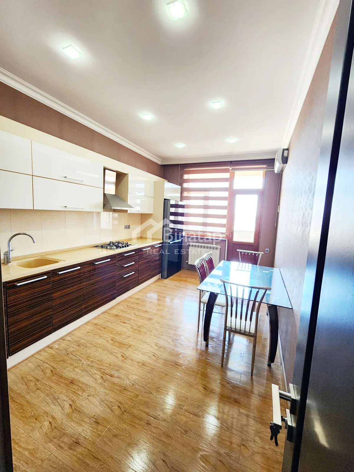 İcarəyə verilir 3 otaqlı yeni tikili 130 m², 28 May metrosu, Nəsimi rayonu — Mənzil, Bakı (5)