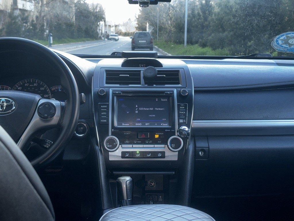 Toyota Camry, 2.5 L, 2014 il, 245 000 km — Avtomobillər, Bakı (7)
