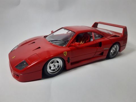 1/18 Ferrarı modeli — Bakı