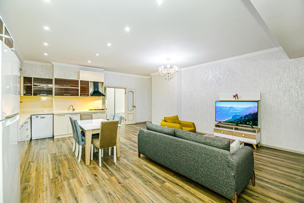 İcarəyə verilir 3 otaqlı yeni tikili 145 m² — Mənzil, Bakı (6)