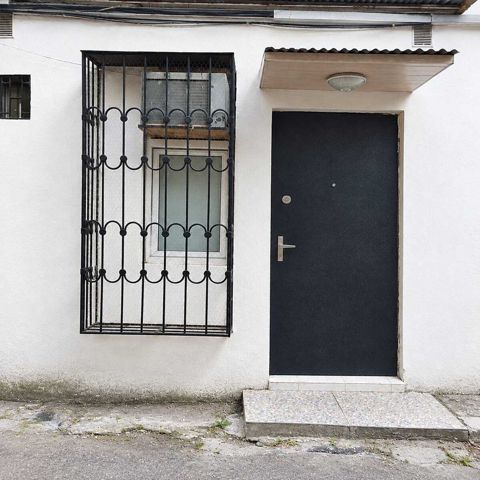 Satılır 1 otaqlı köhnə tikili 40 m² — Bakı