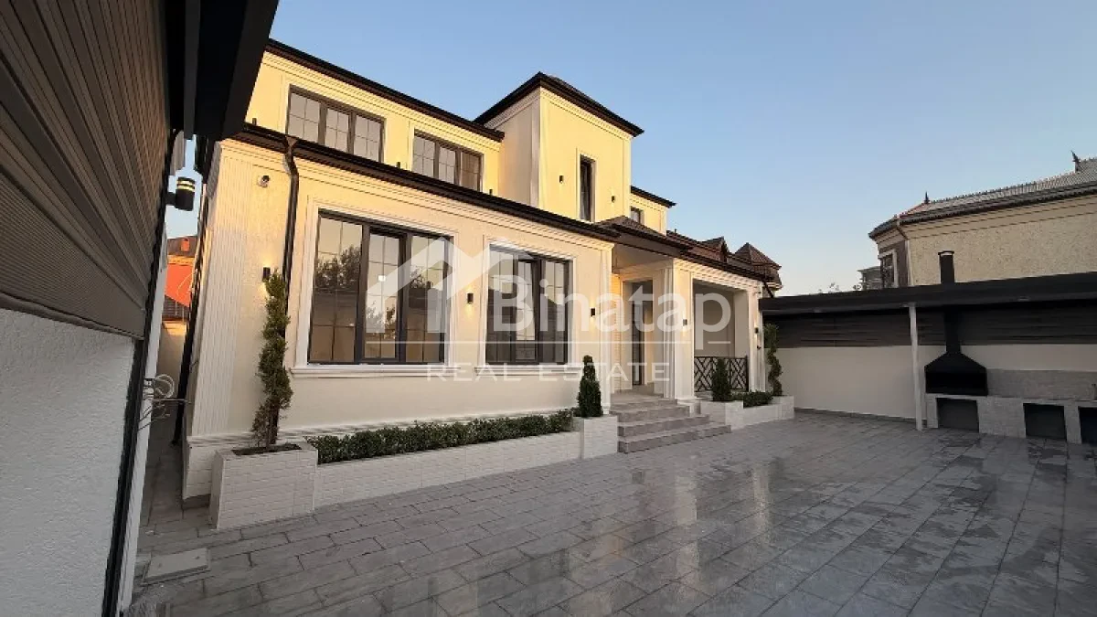 Satılır 5 otaqlı həyət evi / bağ evi 260 m², Əhmədli metrosu, Xətai rayonu — Bakı