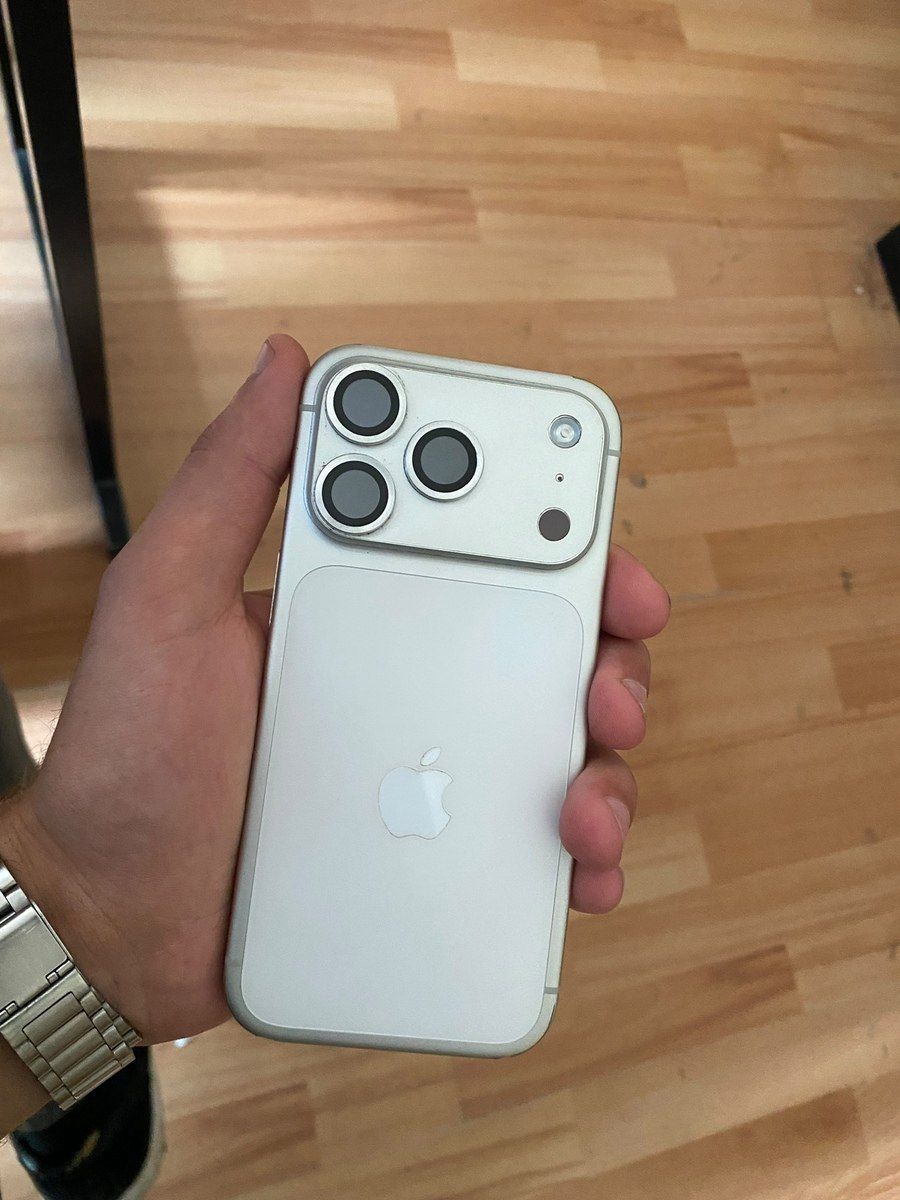 Apple iPhone 17 Pro Silver 256GB/12GB — Smartfonlar, Bakı (4)