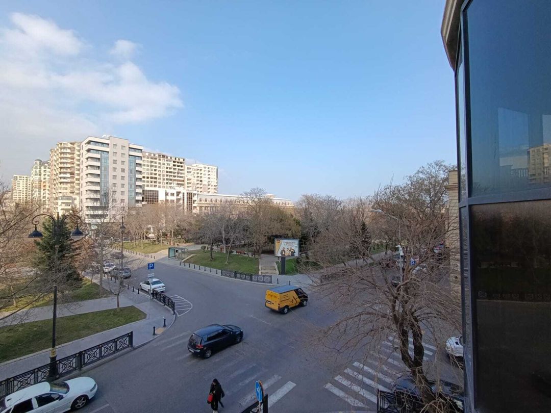 Satılır 4 otaqlı yeni tikili 285 m² — Mənzil, Bakı (10)