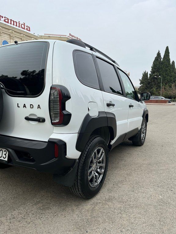 Lada (VAZ) Niva Travel, 1.7 L, 2022 il, 57 474 km 20-DL-203 — Avtomobillər, Gəncə (7)