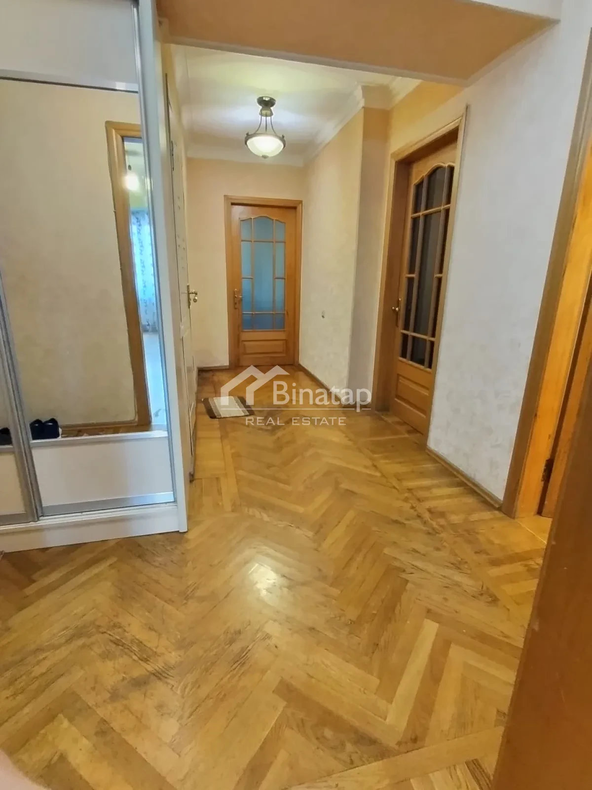 Satılır 3 otaqlı köhnə tikili 100 m², İnşaatçılar metrosu, Yasamal rayonu — Mənzil, Bakı (2)