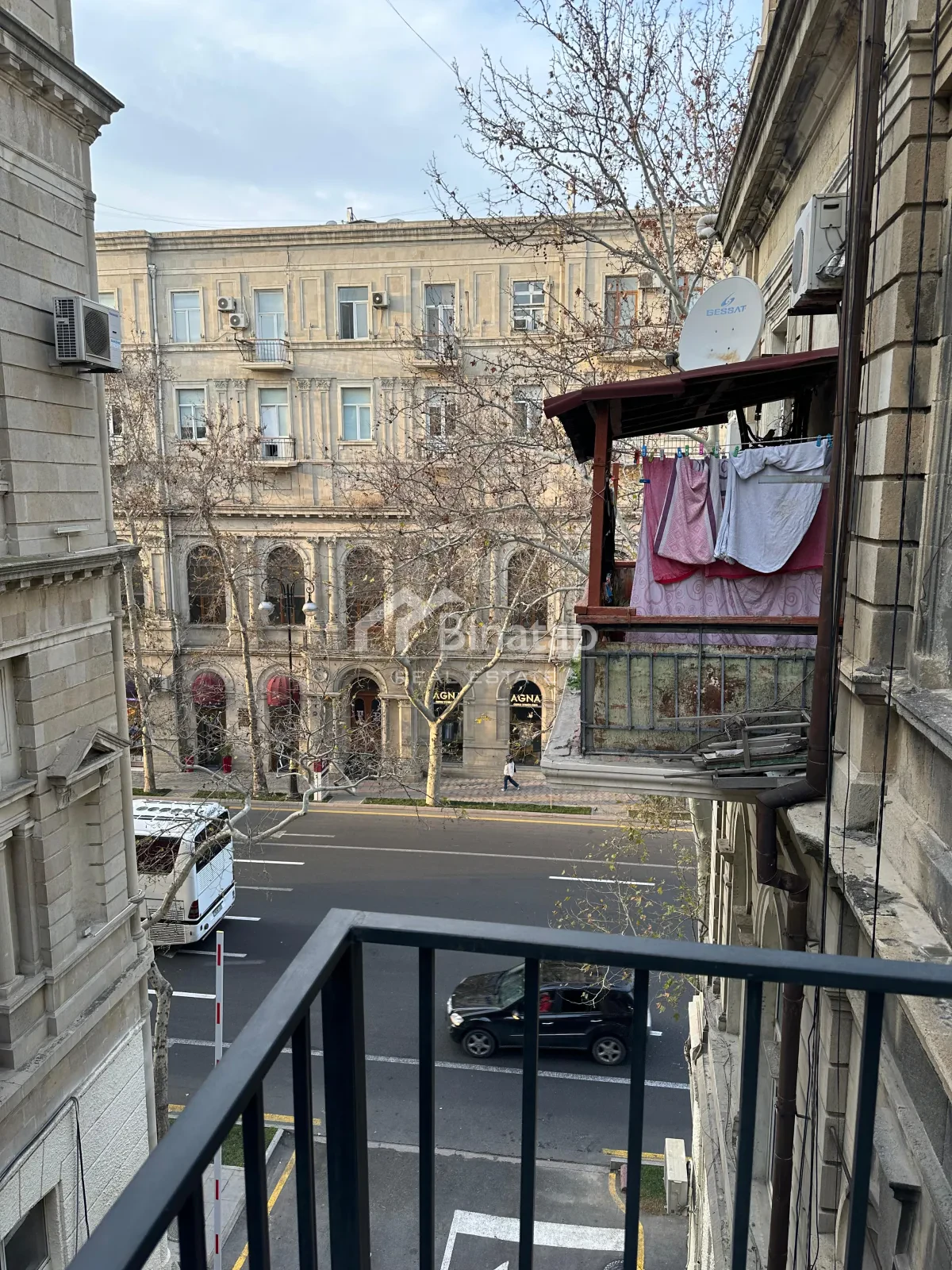 Satılır 1 otaqlı köhnə tikili 41 m², Sahil metrosu, Səbail rayonu — Mənzil, Bakı