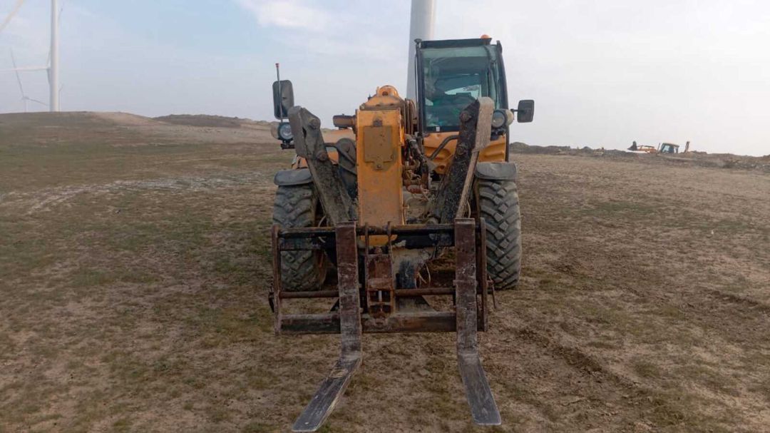 Dieci İcarus 40.17 teleskopik yükləyici, 2014 il 10-AB-146 — İnşaat texnikası, Bakı (4)