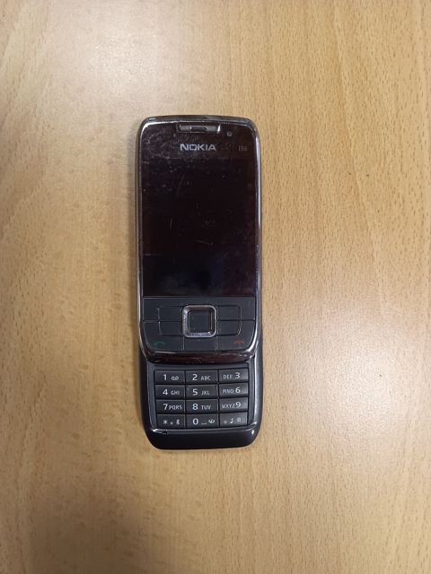 Nokia E66 — Bakı
