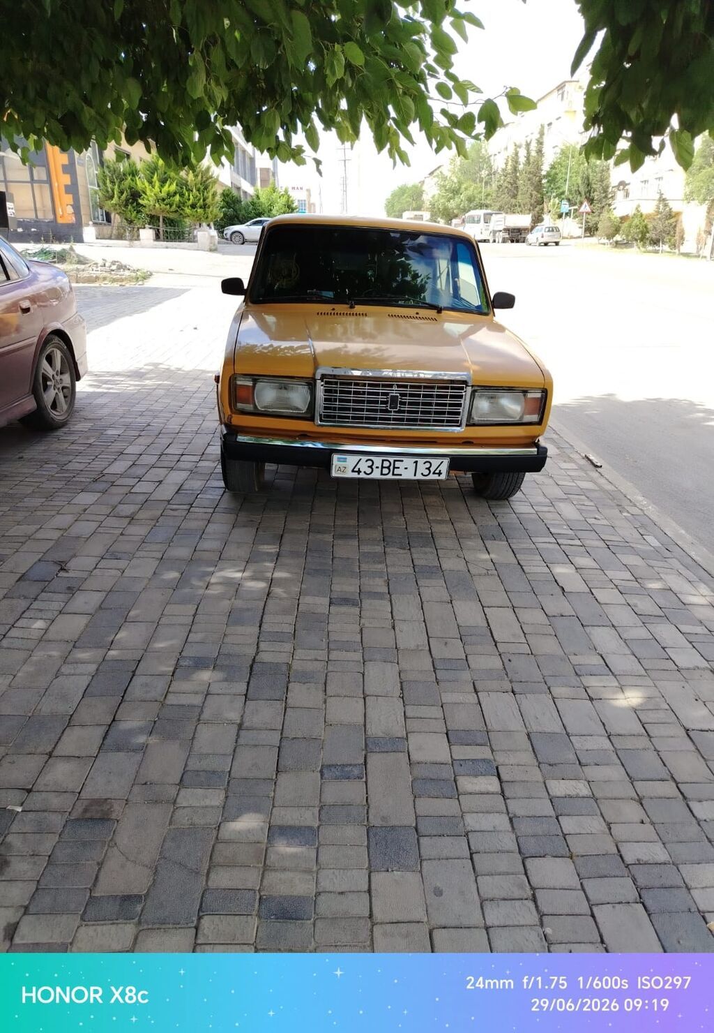 VAZ 2107, sarı rəngli sedan Xüsusiyyətlər: - Korpus: klassik sedan 43-BE-134 — Avtomobillər, Digah (3)