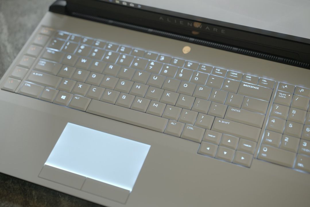 Dell Alıenware Area 51 — Noutbuklar, Bakı (7)