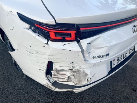 Məhsul: Arxa sağ hissəsi zədəli stop (orijinal) tam işlək sadece — Gəncə