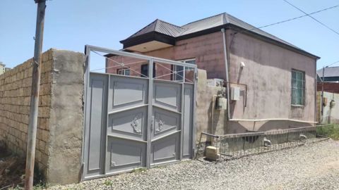 Satılır 3 otaqlı həyət evi/bağ evi 70 m² — 45 000 ₼ · Bakı · Ev, villa Satılır 3 otaqlı həyət evi/bağ evi 70 m² — Bakı