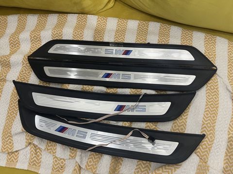 "BMW G30 M5" yan ayaqaltıları — Bakı