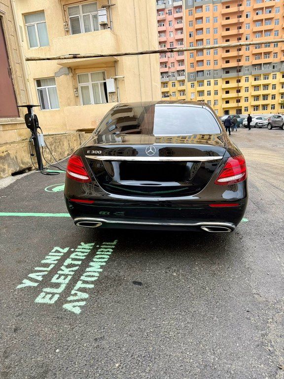 Mercedes E 300, 2.0 L, 2016 il, 145 000 km — Avtomobillər, Bakı (4)