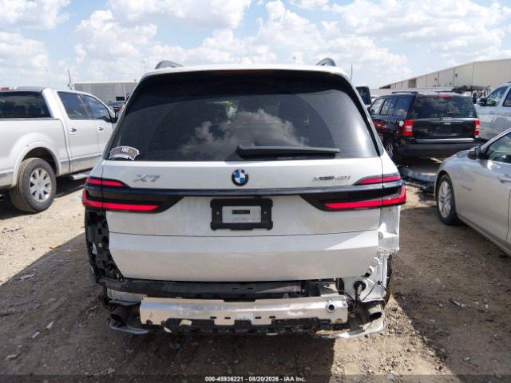 BMW X7, 3.0 L, 2024 il, 32 930 km — Avtomobillər (4)