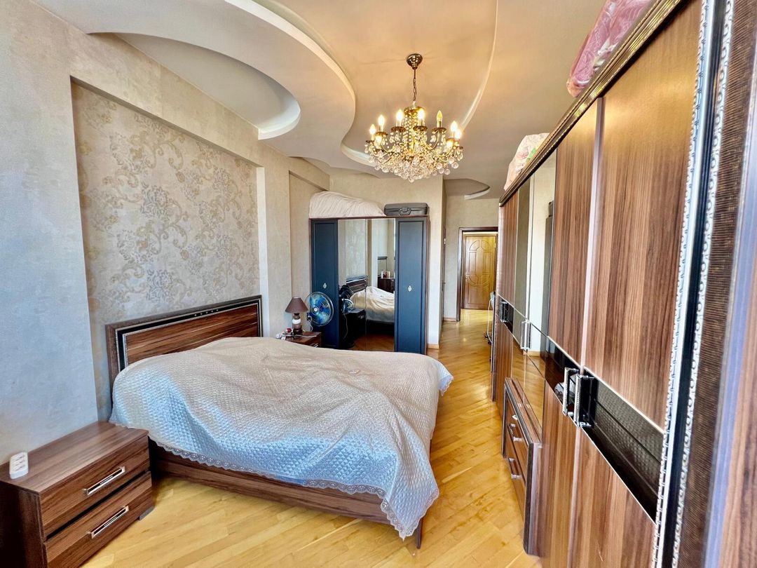 Satılır 4 otaqlı yeni tikili 197 m² — Mənzil, Bakı (10)