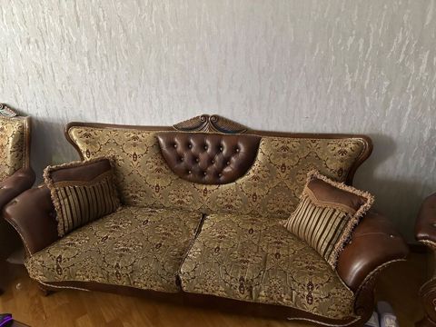 1 Divan 2 Kreslo gül kimidi. Ünvan Elmlər Akademiyası metrosunun yani — Bakı