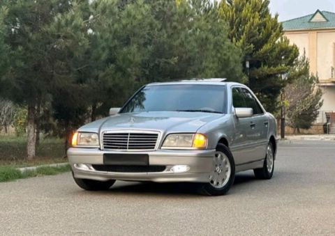 Mercedes C 230, 2.3 L, 2000 il, 260 994 km — Bakı