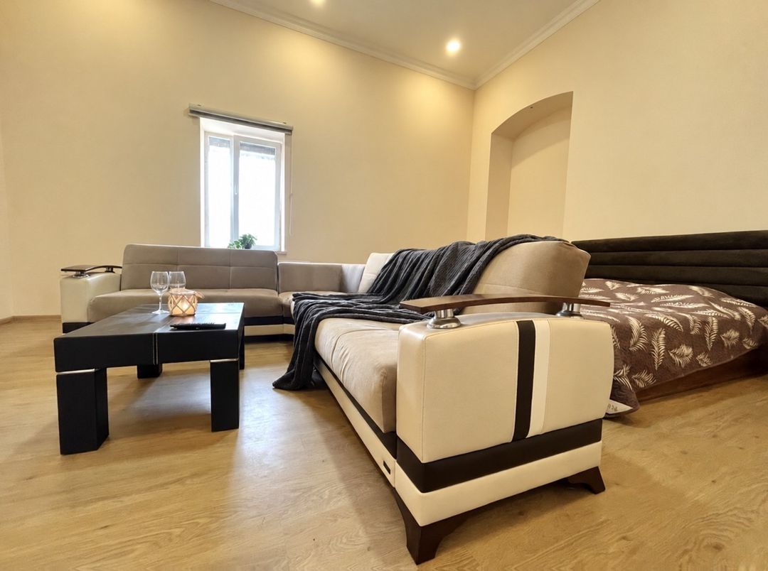 Satılır 1 otaqlı köhnə tikili 55 m² — Mənzil, Bakı (2)