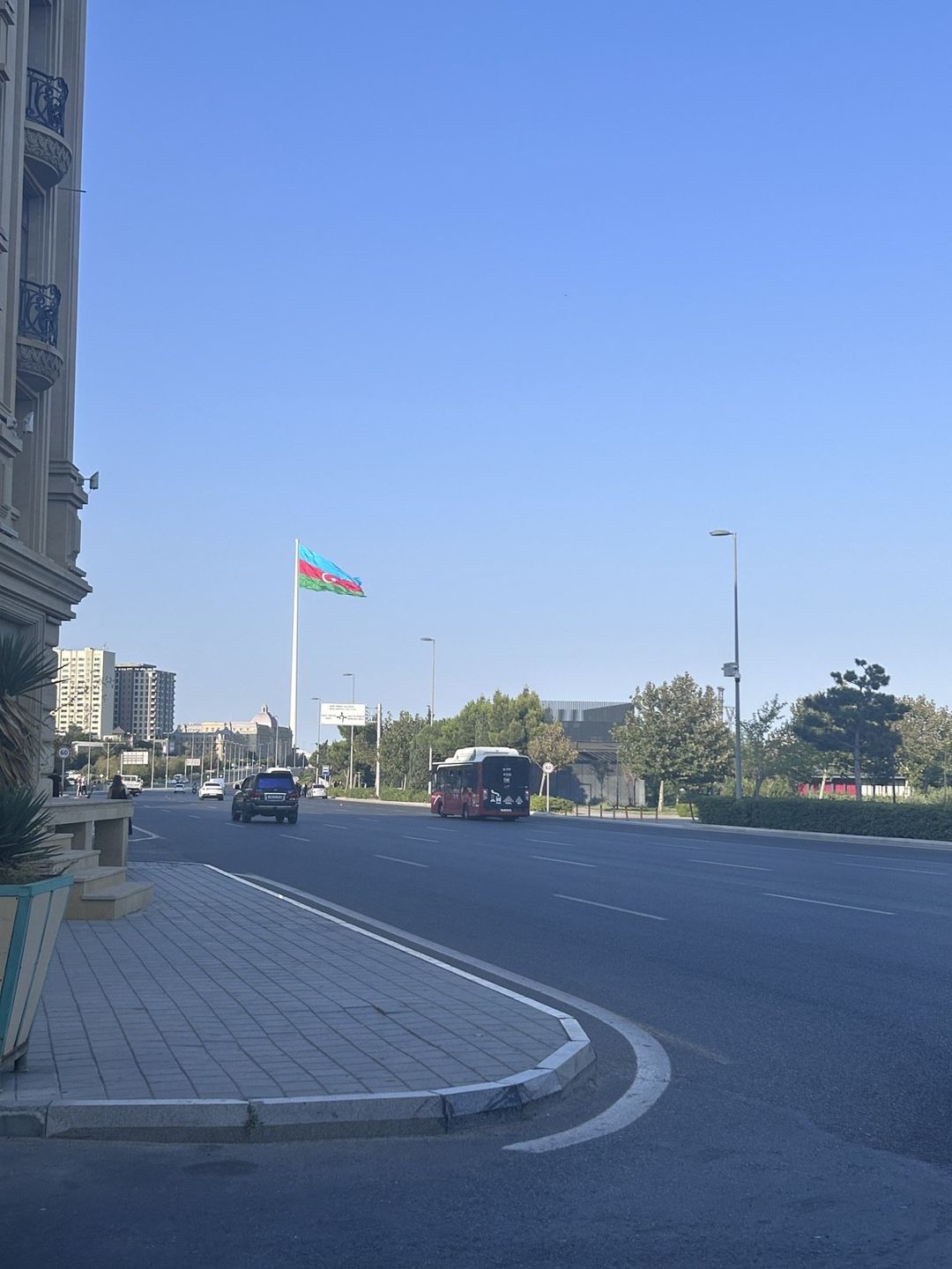 Satılır 3 otaqlı yeni tikili 130 m² — Mənzil, Bakı (2)