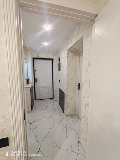 Satılır 3 otaqlı köhnə tikili 75 m² — Bakı