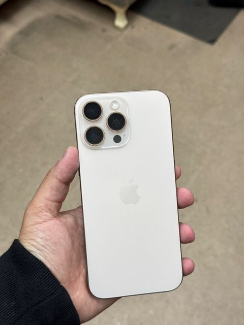 Apple iPhone 16 Pro Max Desert Titanium 512GB/8GB — Bakı