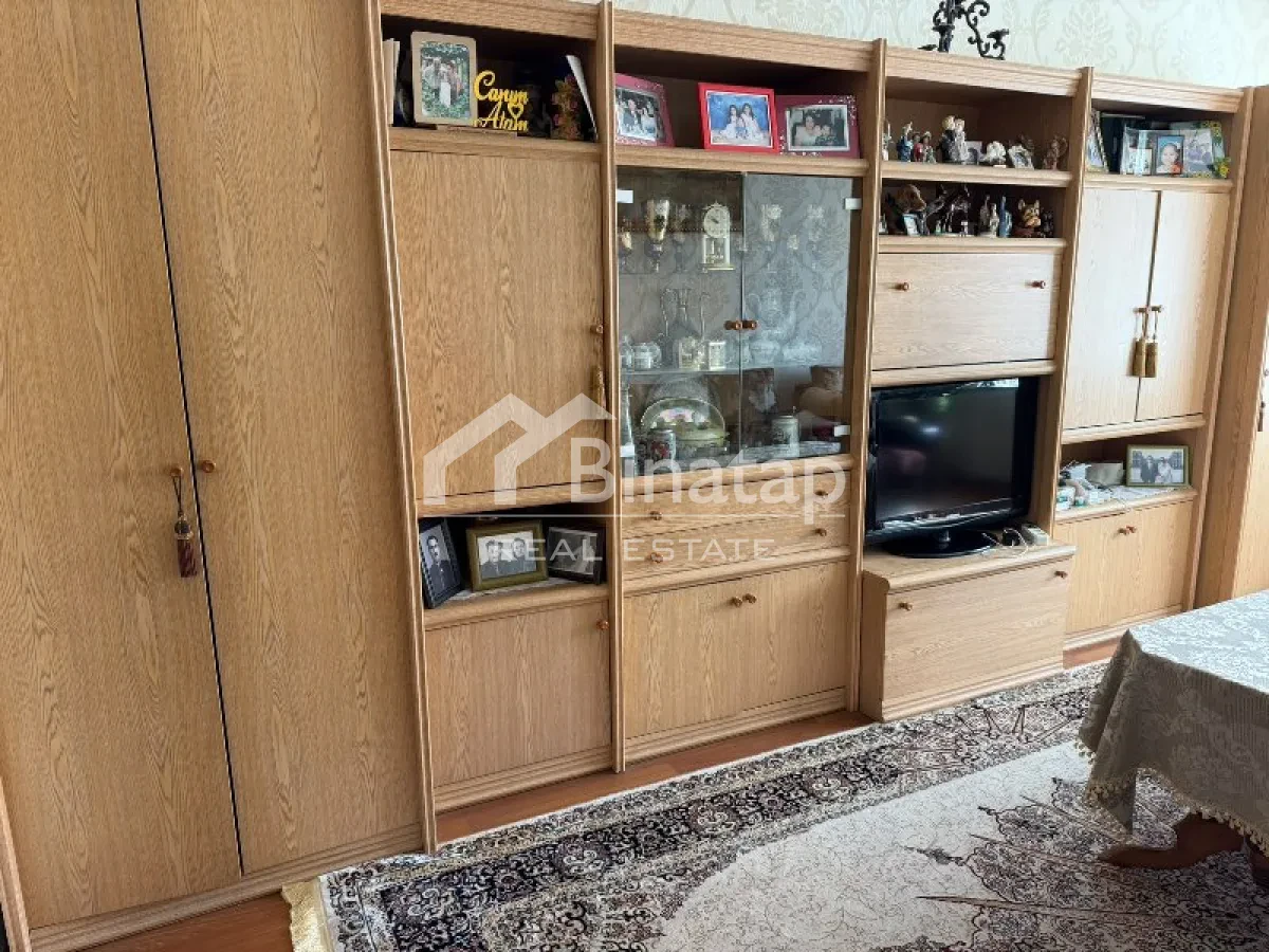 Satılır 3 otaqlı köhnə tikili 80 m², 8 Noyabr metrosu, Nəsimi rayonu — Mənzil, Bakı (2)