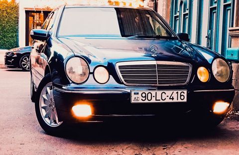 Mercedes-Benz E-Class: 2.2 l 2000 il Sedan — Xırdalan
