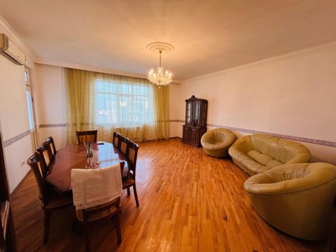 Satılır 3 otaqlı yeni tikili 150 m² — 300 000 ₼ · Bakı · Mənzil Satılır 3 otaqlı yeni tikili 150 m² — Bakı
