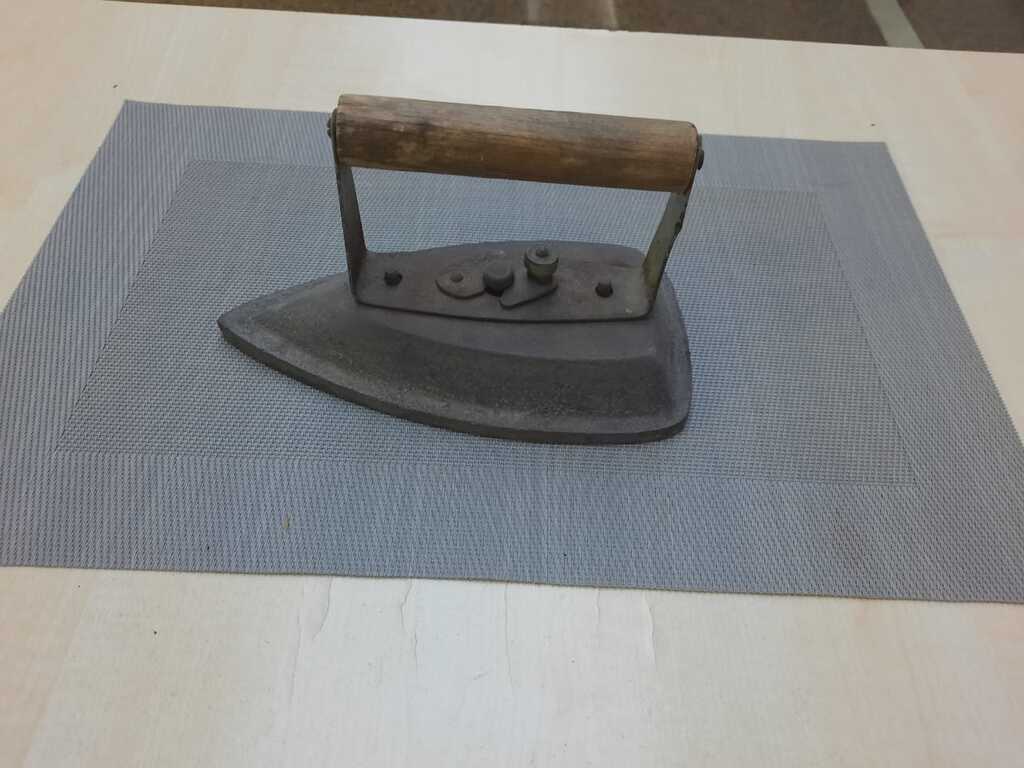 Ütü — Kolleksiyalar, Bakı (2)
