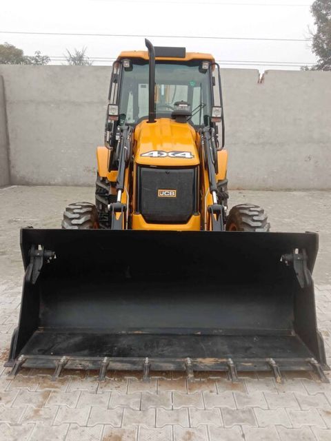 Ekskavator yükləyici "JCB 3DX", 2024 il — Bakı