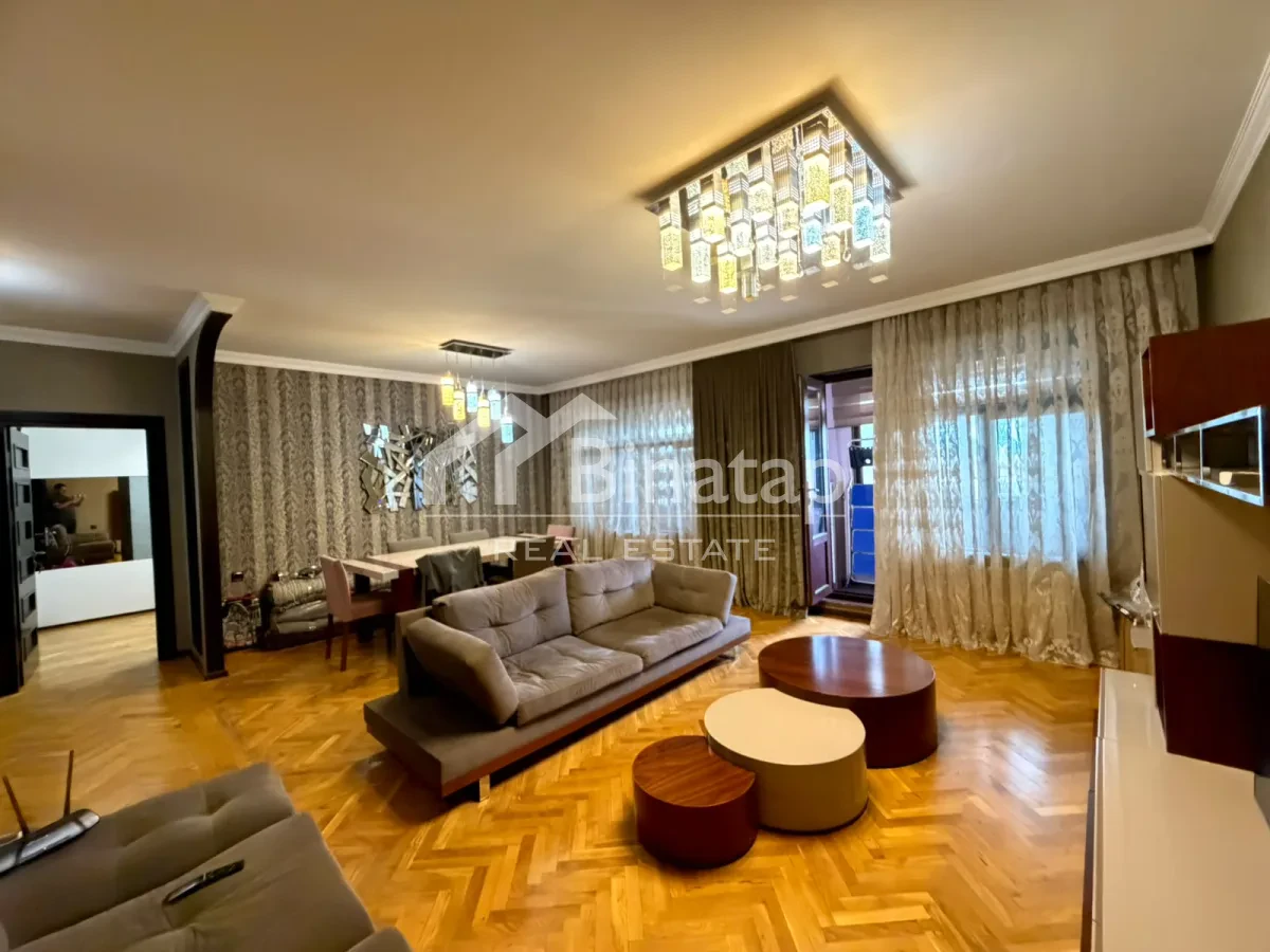 Satılır 4 otaqlı köhnə tikili 90 m², Bakıxanov qəsəbəsi, Sabunçu rayonu — Mənzil, Bakı