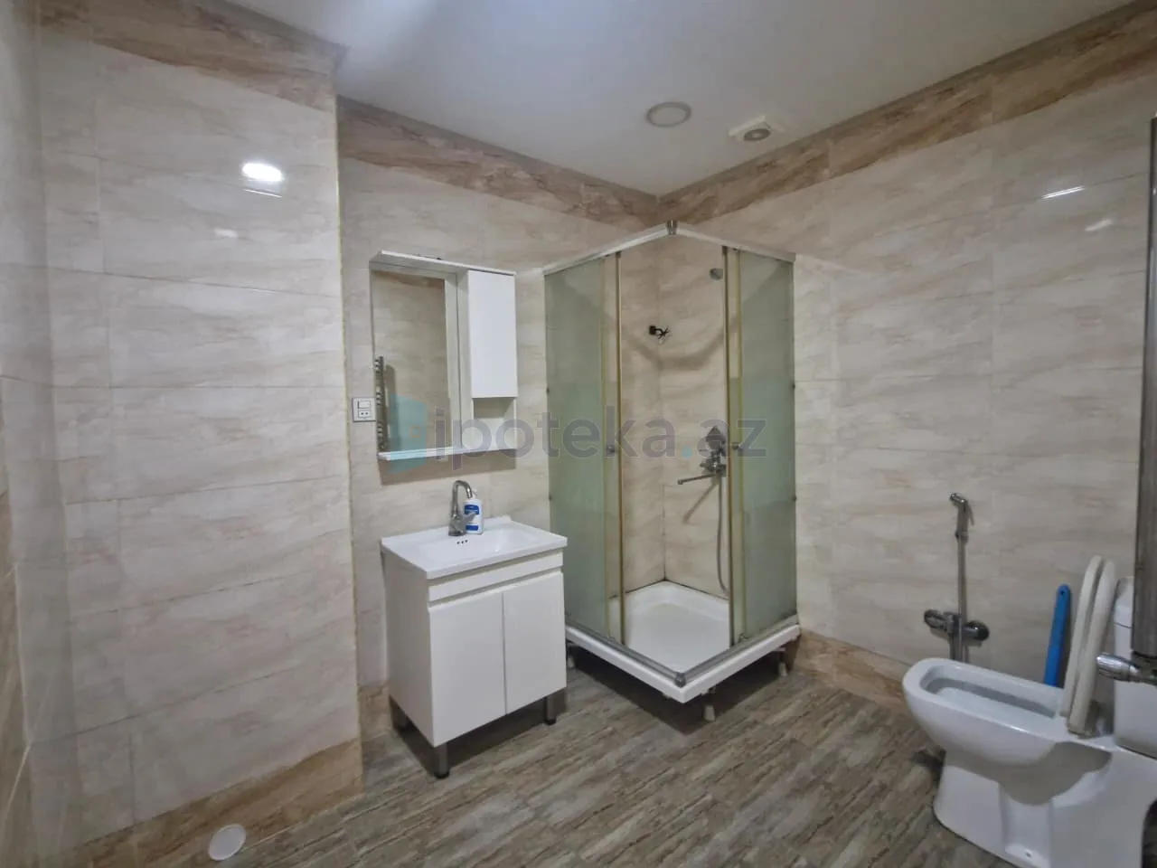 Satılır: 2 Otaq, Yeni tikili, Nizami r., 92.00 m² — Mənzil, Bakı (8)