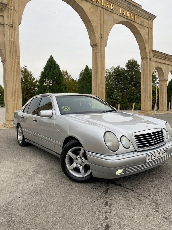 Mercedes E 240, 2.4 L, 1998 il, 376 000 km 09-CA-769 — Avtomobillər, Bərdə (2)