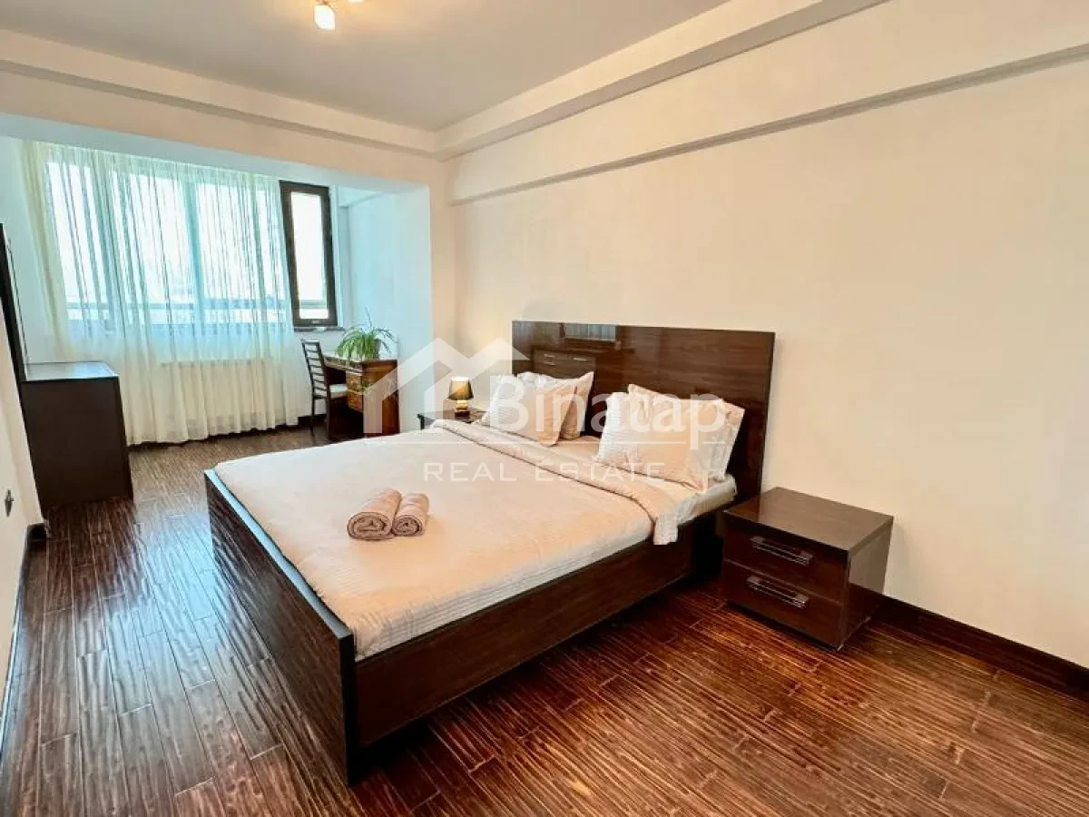 Satılır 3 otaqlı köhnə tikili 125 m², Sahil metrosu, Səbail rayonu — Mənzil, Bakı (4)