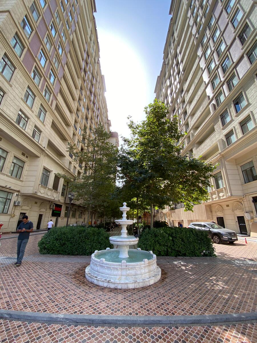 Satılır 3 otaqlı yeni tikili 130 m² — Mənzil, Bakı (2)