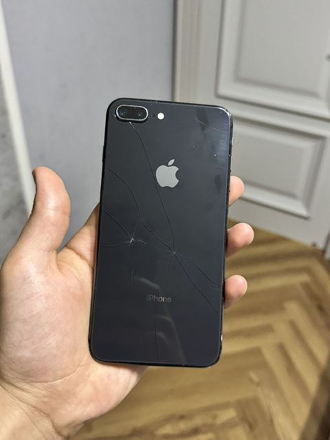 IPhone 8 Plus, 64 GB, Qara, Barmaq izi — Bakı