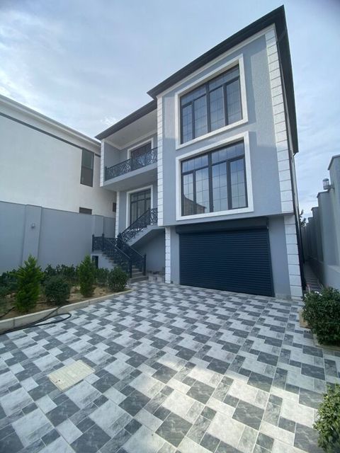 Satılır 4 otaqlı həyət evi/bağ evi 300 m² — Bakı