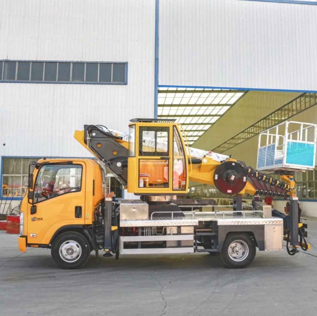 Avtosəbət “Isuzu”, 2025 il — İnşaat texnikası, Bakı (2)