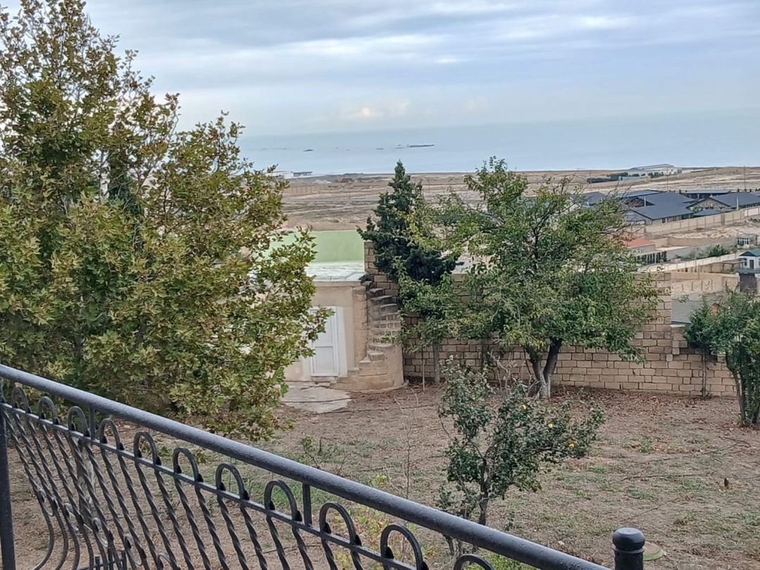 Satılır 3 otaqlı həyət evi/bağ evi 200 m² — Ev, villa, Bakı (6)