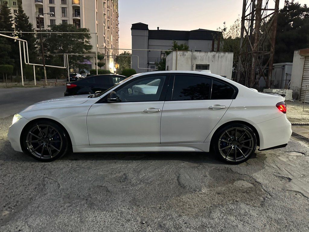 BMW 330, 2.0 L, 2015 il, 206 000 km — Avtomobillər, Bakı (3)