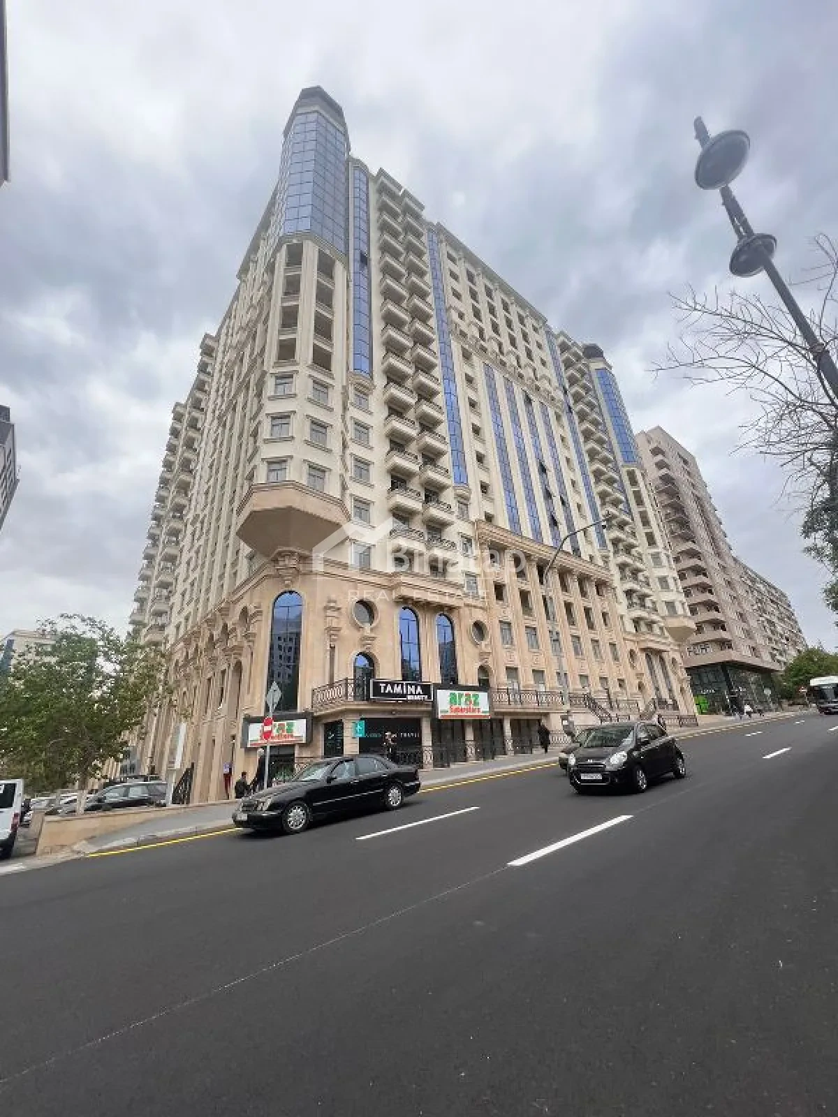 Satılır 4 otaqlı yeni tikili 242 m², 28 May metrosu, Nəsimi rayonu — Mənzil
