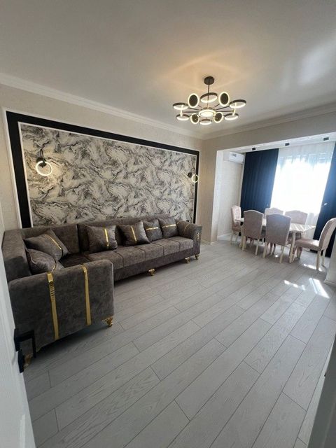 Satılır 2 otaqlı köhnə tikili 58 m² — Bakı